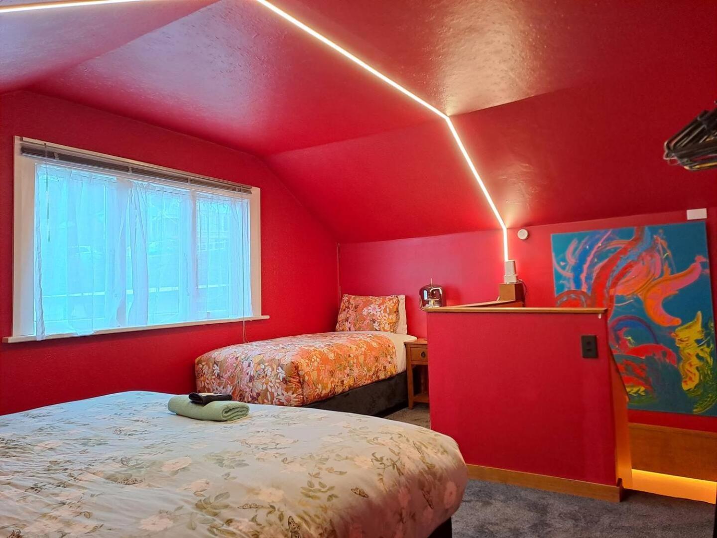 Hotel A Stone'S Throw From Town Main House à Dunedin Extérieur photo